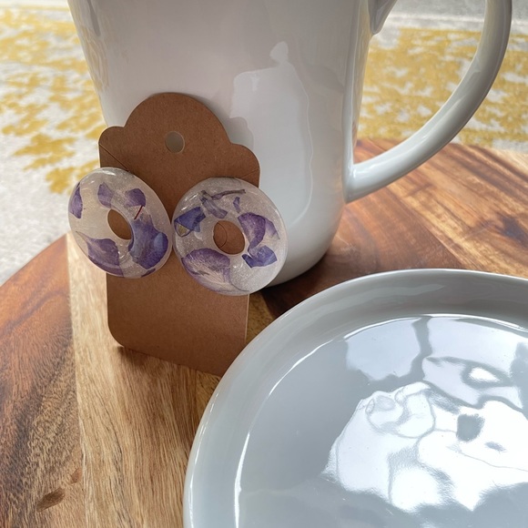 Handmade Resin Earrings - Picture 2 of 4